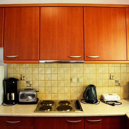 Plakalona Apartments 艾克索珀里斯 外观 照片